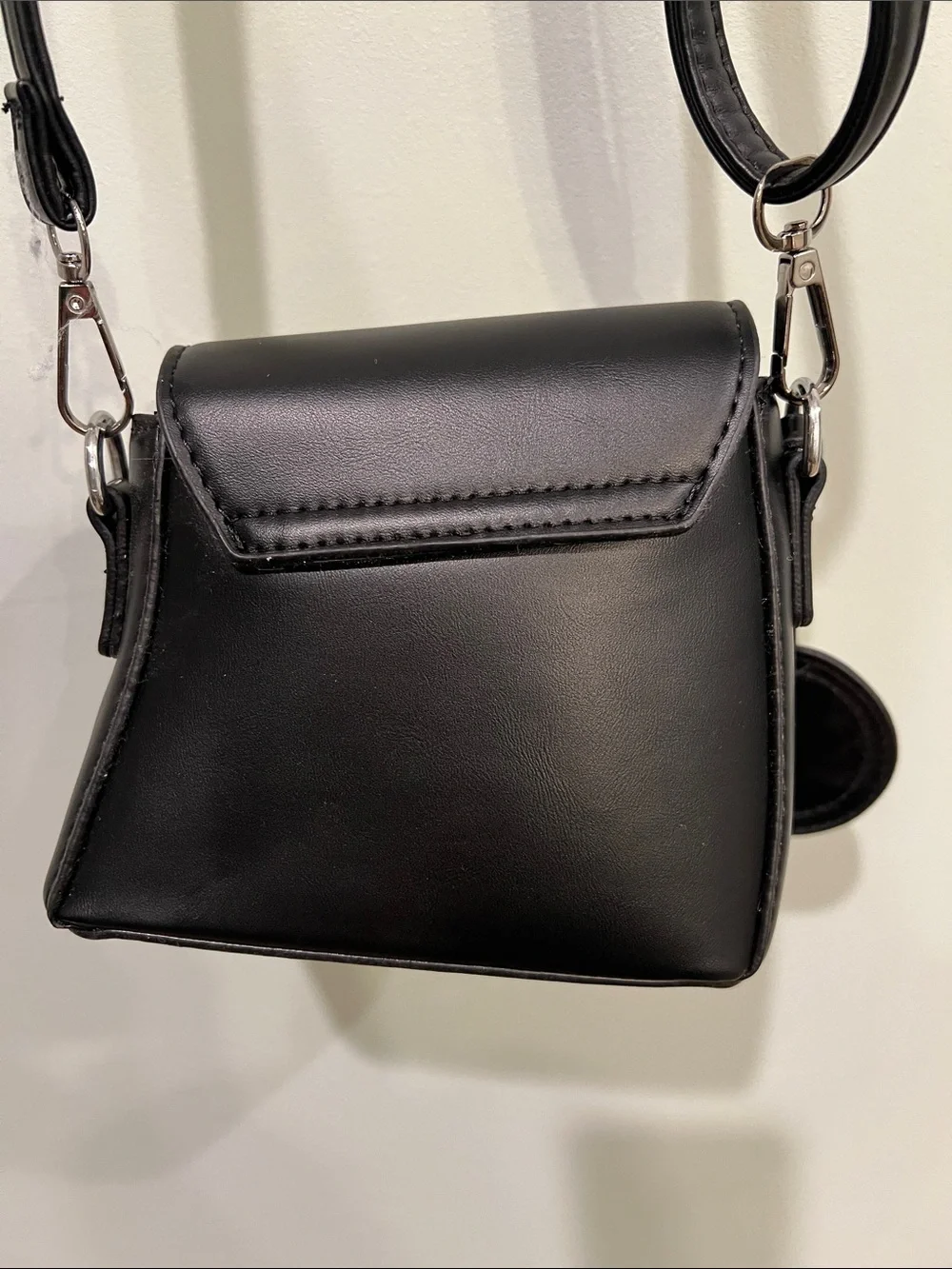 N/A stylish black